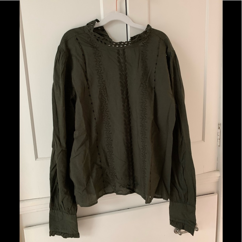black long sleeve shirt